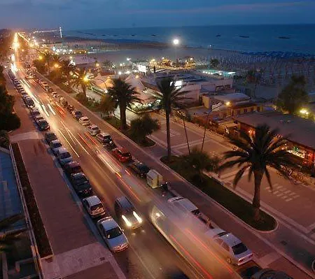 Amelia Couette-café Pescara